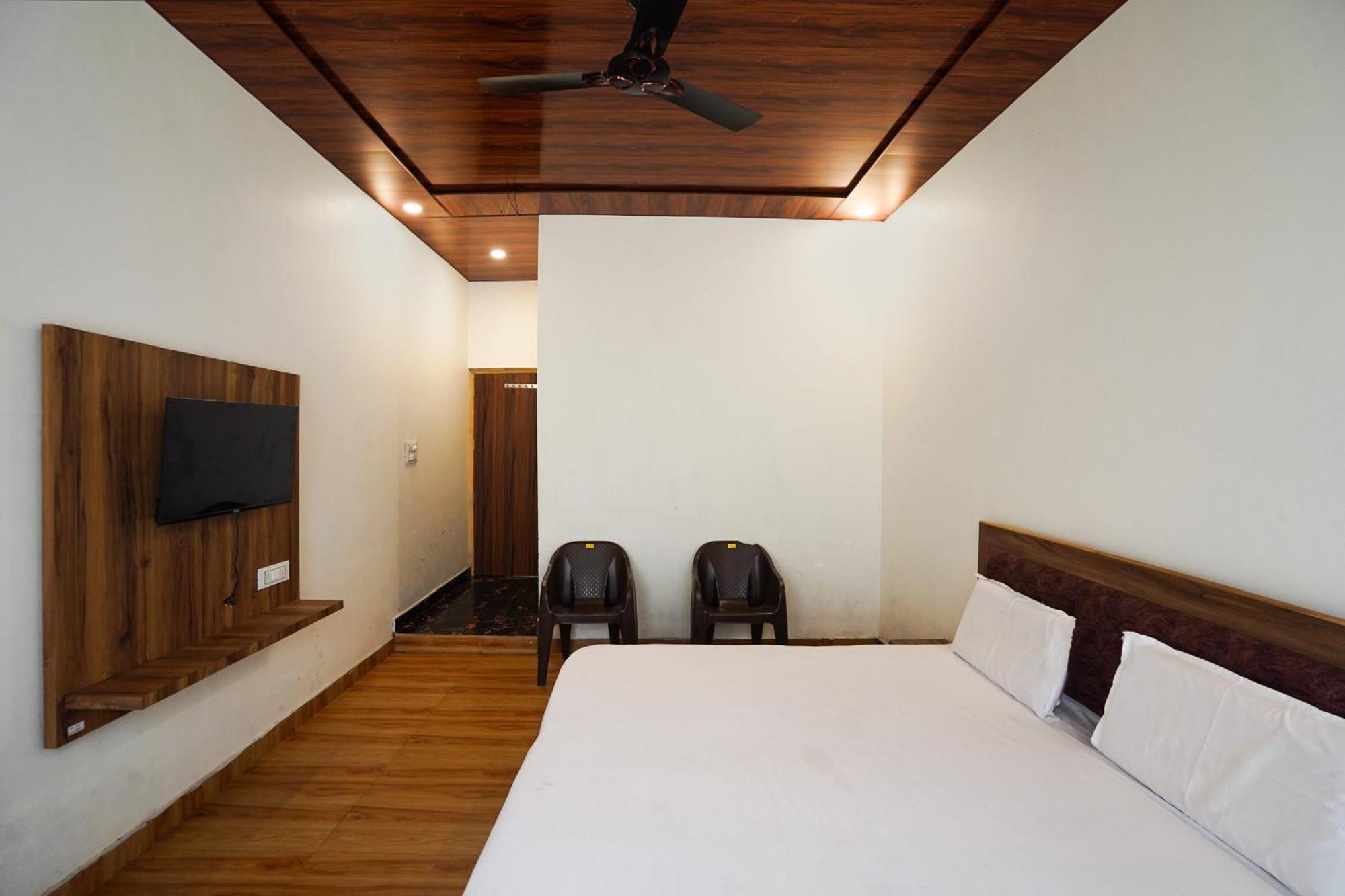 Hotel O R G Farm House Meerut Buitenkant foto